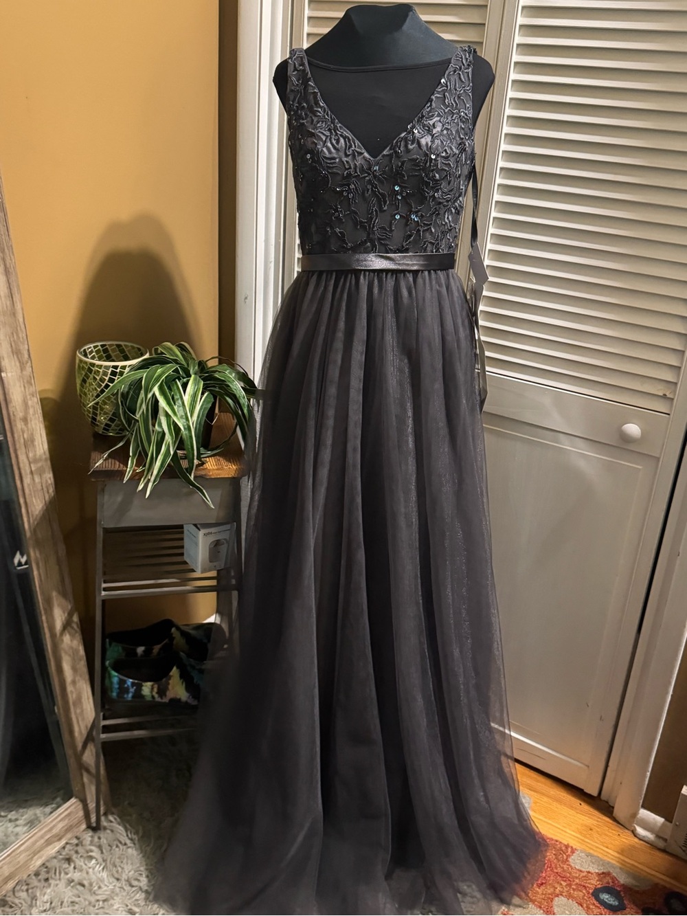 Elegant grey Beaded V-Neck Evening Dress